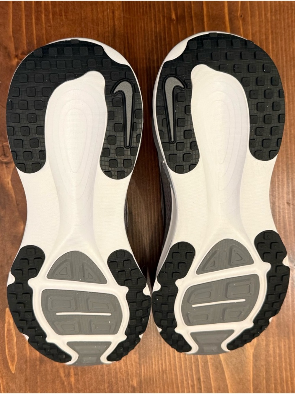 Nike Vomero 18 - Picture 4 of 7